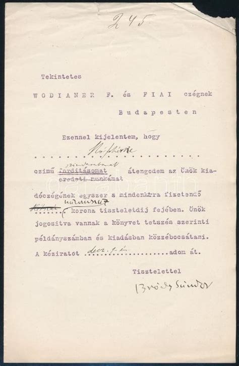 Közjegyző aláírása egy dokumentumon