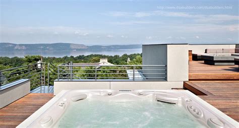 Tetőterasz jacuzzi-val, kilátással