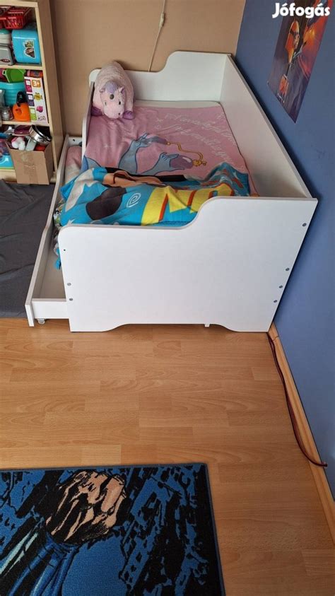 Gyerekágy kókuszmatraccal