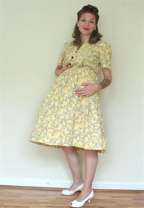 1950s maternity dress with adjustable waist