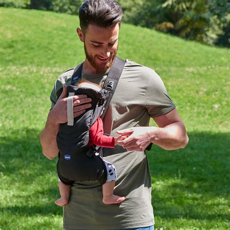 Chicco EasyFit kenguru pozíciói