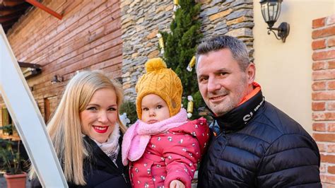 Anyuka otthon edz a babájával