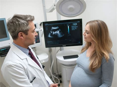 Kép a magzat kényszertartásáról kevés magzatvíz esetén