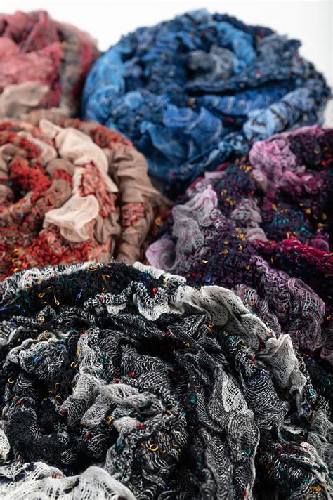 különböző színű és stílusú babasapkák kollekciója