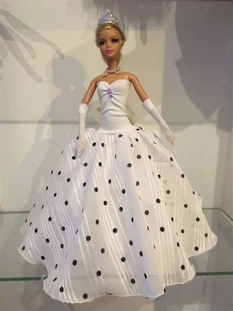 Vintage Barbie ruhák
