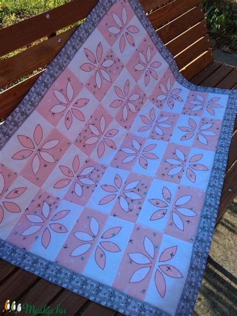 Patchwork babatakaró fiús mintákkal