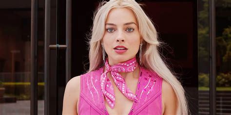Margot Robbie, mint Barbie