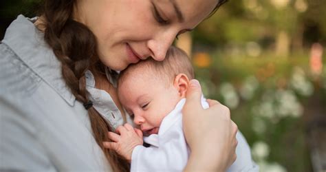 Család babával, mint az anyasági támogatás kedvezményezettjei