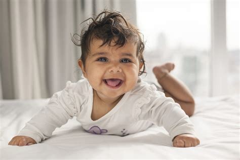 csecsemő mozgásfejlődési mérföldkövek