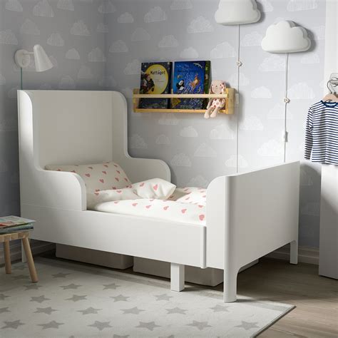 Az IKEA BUSUNGE átalakítható gyerekágya