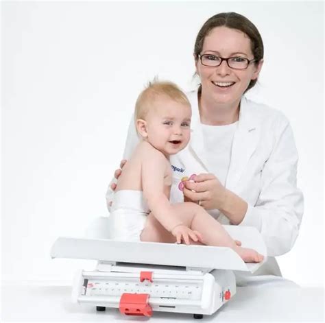 Gyermek súlyának és magasságának mérése