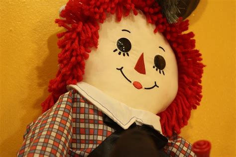 Eredeti Annabelle baba: Raggedy Ann plüssbaba