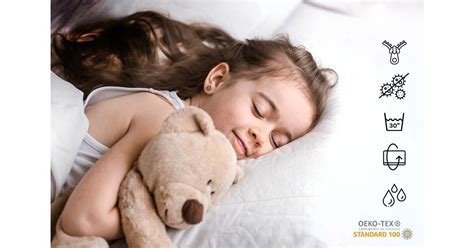 Gyermek békésen alszik egy MOON gyerekágyban
