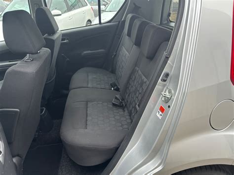Suzuki Splash utastere ISOFIX rögzítési pontokkal
