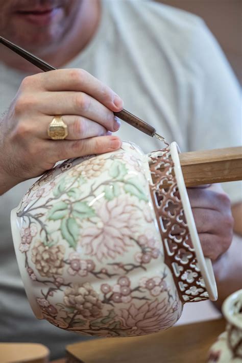 A hollóházi porcelángyár felújítása az 1950-es években