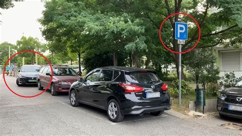 A járdán parkolás szabályai és a lehetséges büntetések