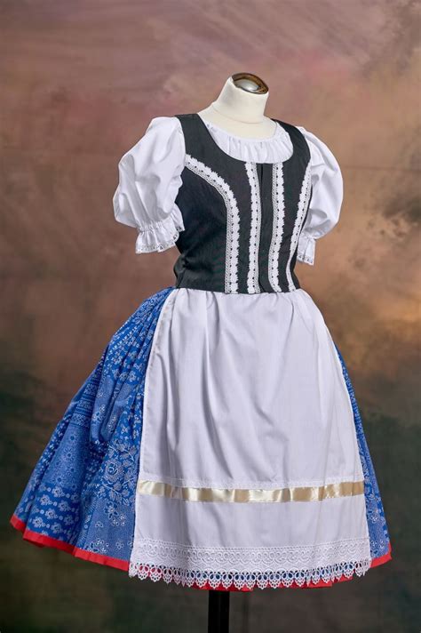 Magyar népviseleti fejfedők típusai