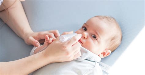 Légúti akadály eltávolítása csecsemőknél