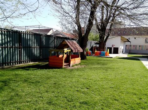 Gödöllői Állami Bölcsőde bejárata