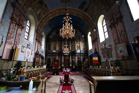 A Kerkovits Gyula Szakrendelő épületének külső és belső képe