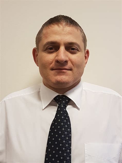 Dr. Molnár Szabolcs portréja