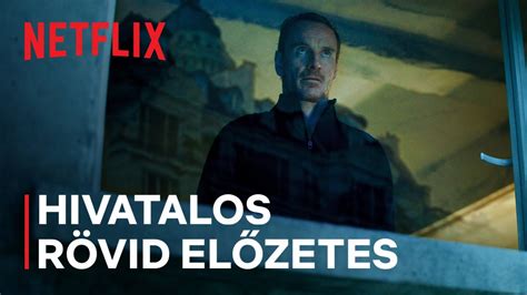 Natasha, a főszereplő, rémülten néz a
