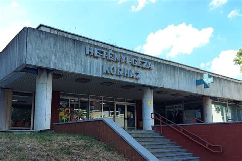 A szolnoki Hetényi Géza Kórház külső képe