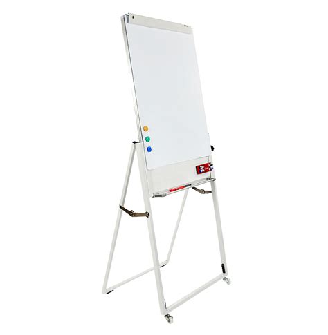 Oktatóterem technikai felszereltsége: Projektor, okostévé, flipchart