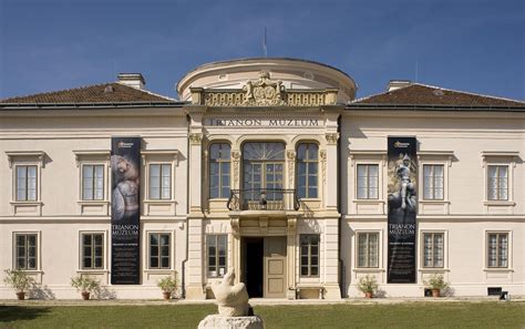 Kép a Trianon Múzeum épületéről Várpalotán