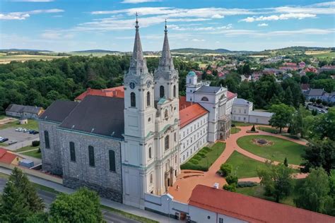 Infografika: Zirc és környéke oktatási intézményeinek hálózata