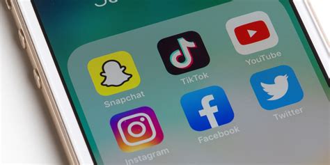 Online véleményező platformok ikonjai