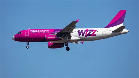 Wizz Air repülőgép és poggyászok