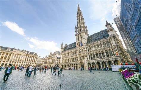 Brüsszel látképe a Grand Place-szal