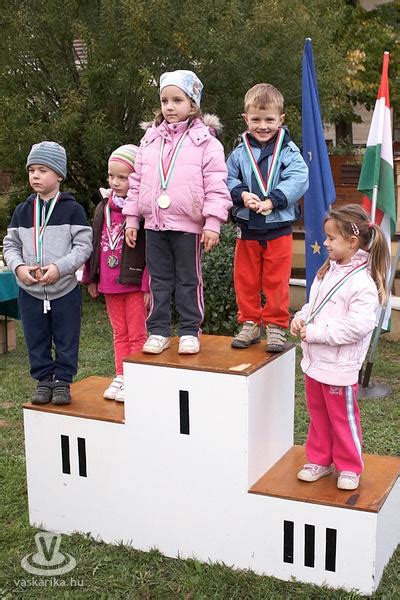 A Csótó Csúcsfutás óvodás versenyzői