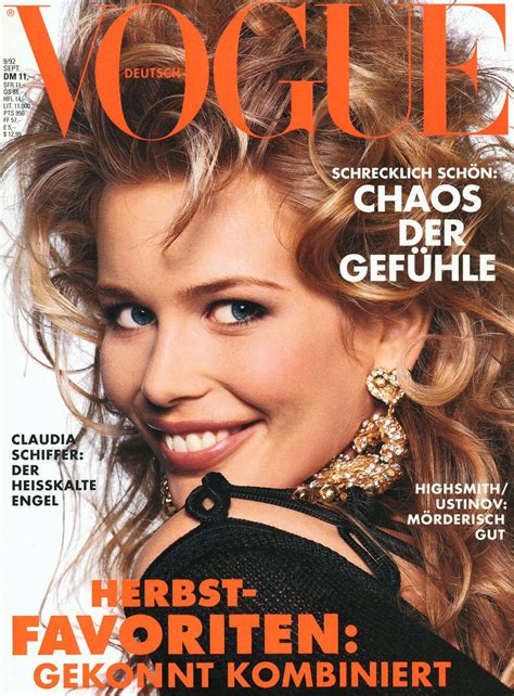 Claudia Schiffer terhesen a Vogue címlapján