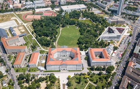 Fiat központ épülete az Aréna úton