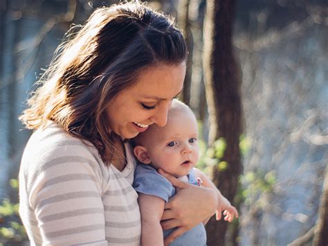 Szülők és csecsemő