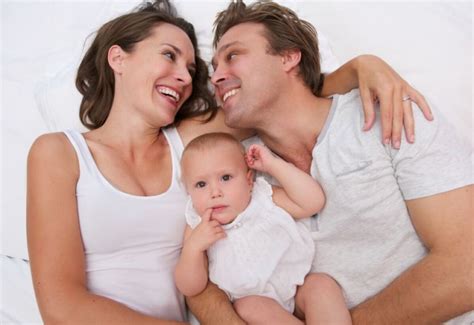 anya és apa babával