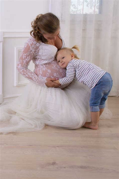 Pózoló kismama a fotózáson