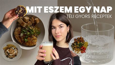 Tányér meleg, tápláló ételekkel egy újdonsült anyuka számára