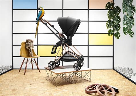 Cybex MIOS babakocsi városi környezetben