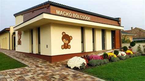 A Balatonlellei Füles Mackó Bölcsőde épülete