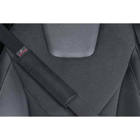 Biztonsági öv fontossága etetőszéknél