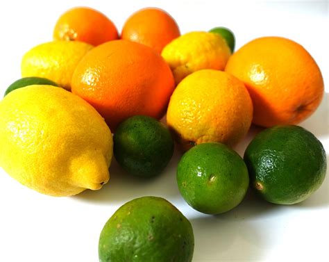 Citrusfélék vitamin tartalmáról szóló infografika