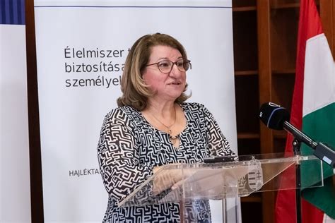Meleg étel tálalása gyermekek részére