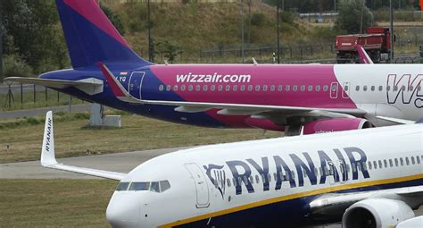 Wizz Air és Ryanair logók