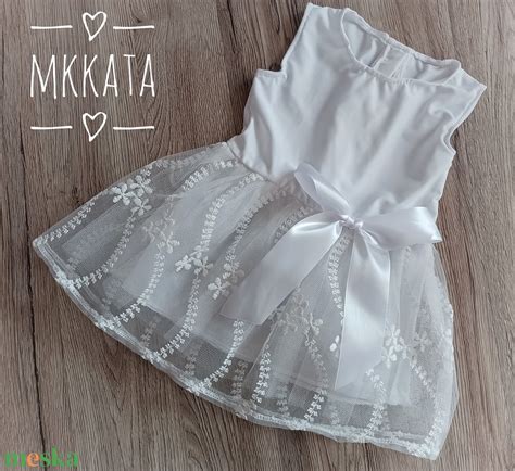 kislány keresztelő ruha csipkével