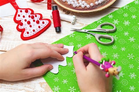 DIY karácsonyi díszek gyerekekkel