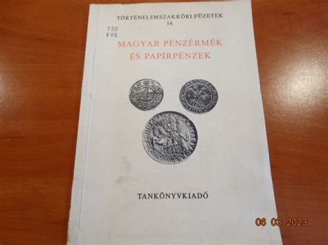 Pénzérmék és naptár, a lombikprogram költségeinek jelképe