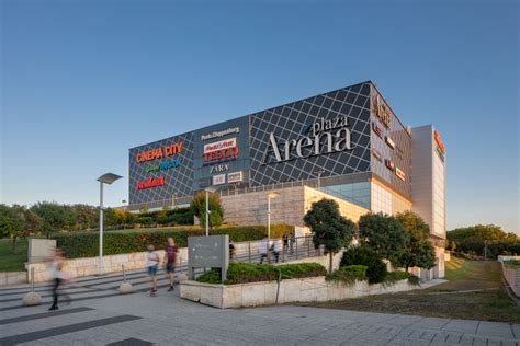 Arena Mall épülete és bejárata